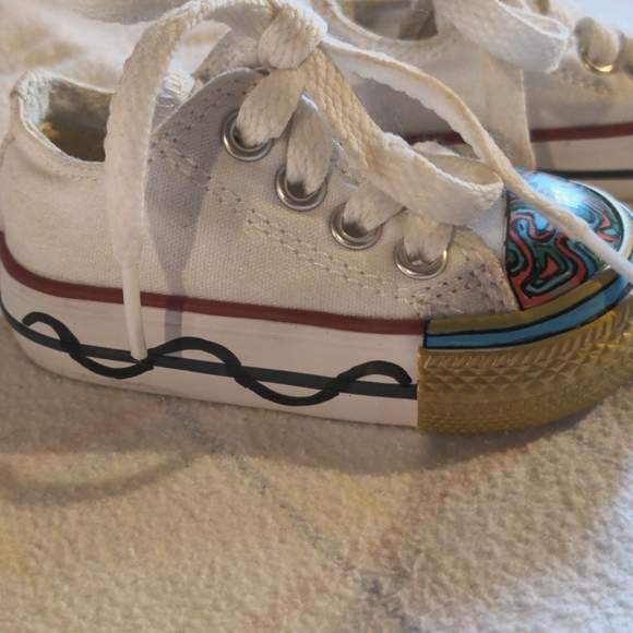 Infant Custom Converse - Picture 2 of 13